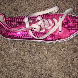pink converse